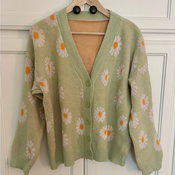 Everything is Coming Up Daisies Y2K Cardigan in Light Green - Picture 3 of 7